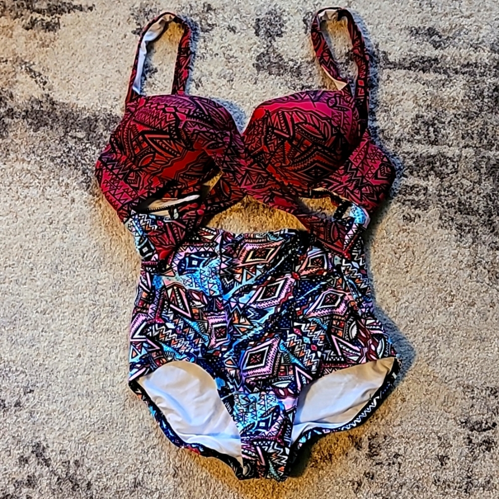 Women's bathing suit